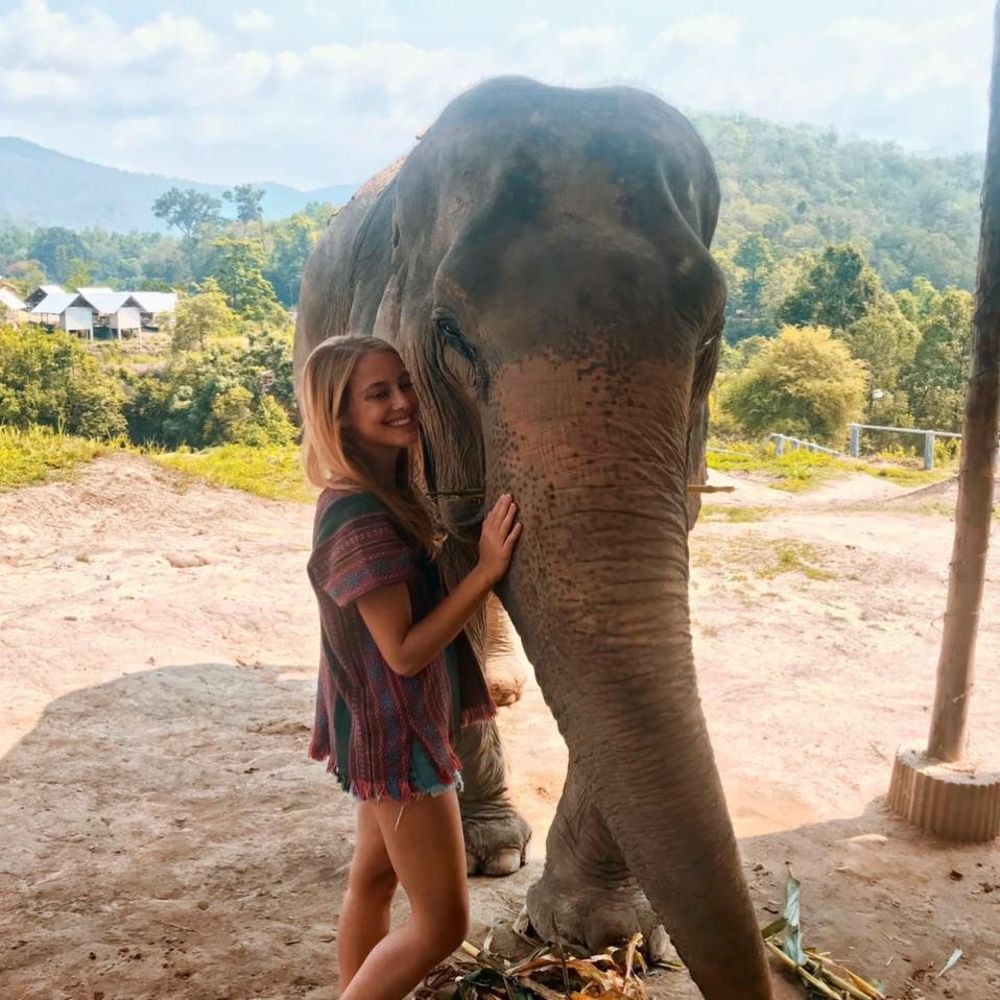 Meet your Posher, Abbie